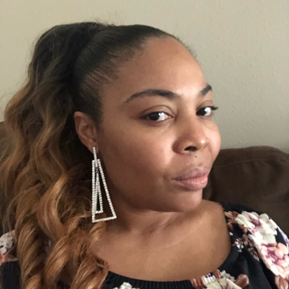 Meet your Posher, Tomeka